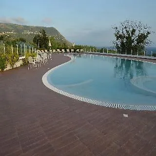 Luzia By Marinella Hotel